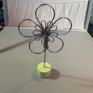 Silver Wire Flower Sculpture photo holder